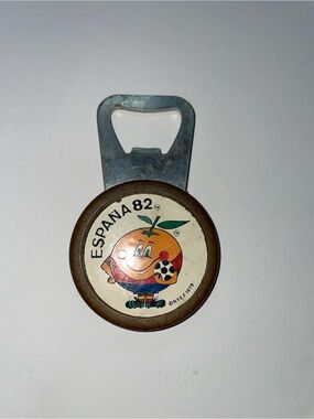 Antique Bottle Opener SPAIN 82 - Mundial Naranjito 1982 - World Cup 82